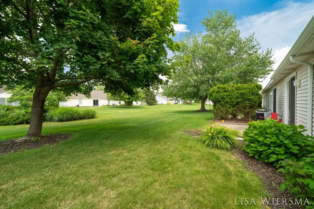 11967 Willow Wood Lane S Holland Charter Township MI 49424
