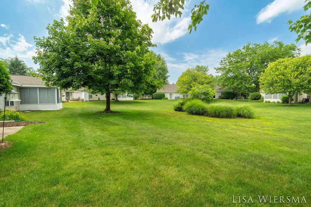 11967 Willow Wood Lane S Holland Charter Township MI 49424