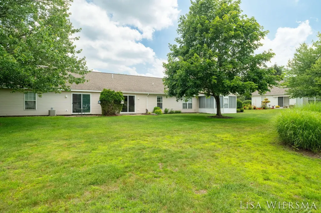 11967 Willow Wood Lane S Holland Charter Township MI 49424