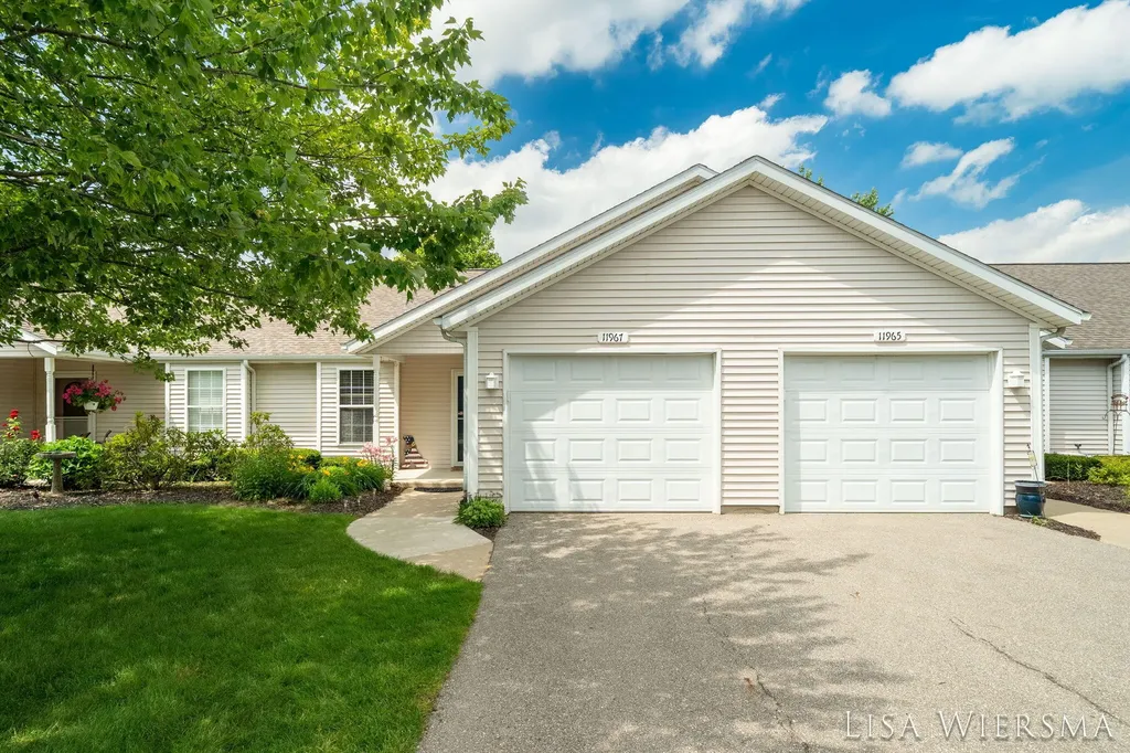 11967 Willow Wood Lane S Holland Charter Township MI 49424