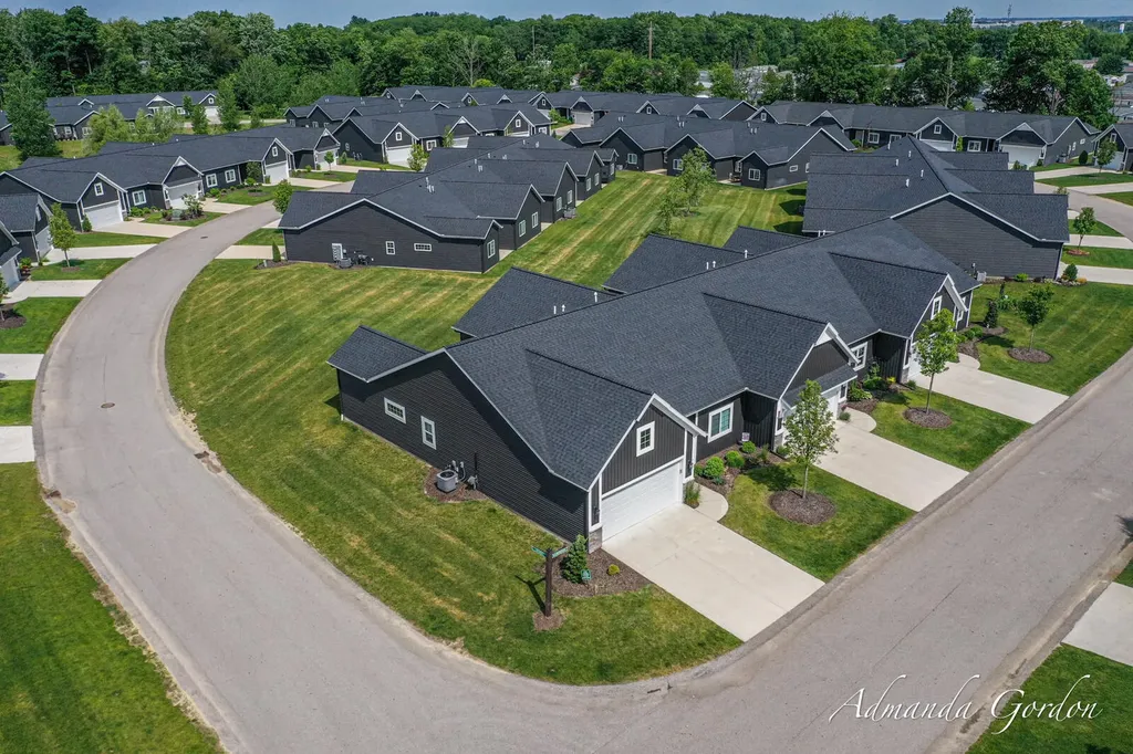 7483 Hardwood Street SE Caledonia Township MI 49316