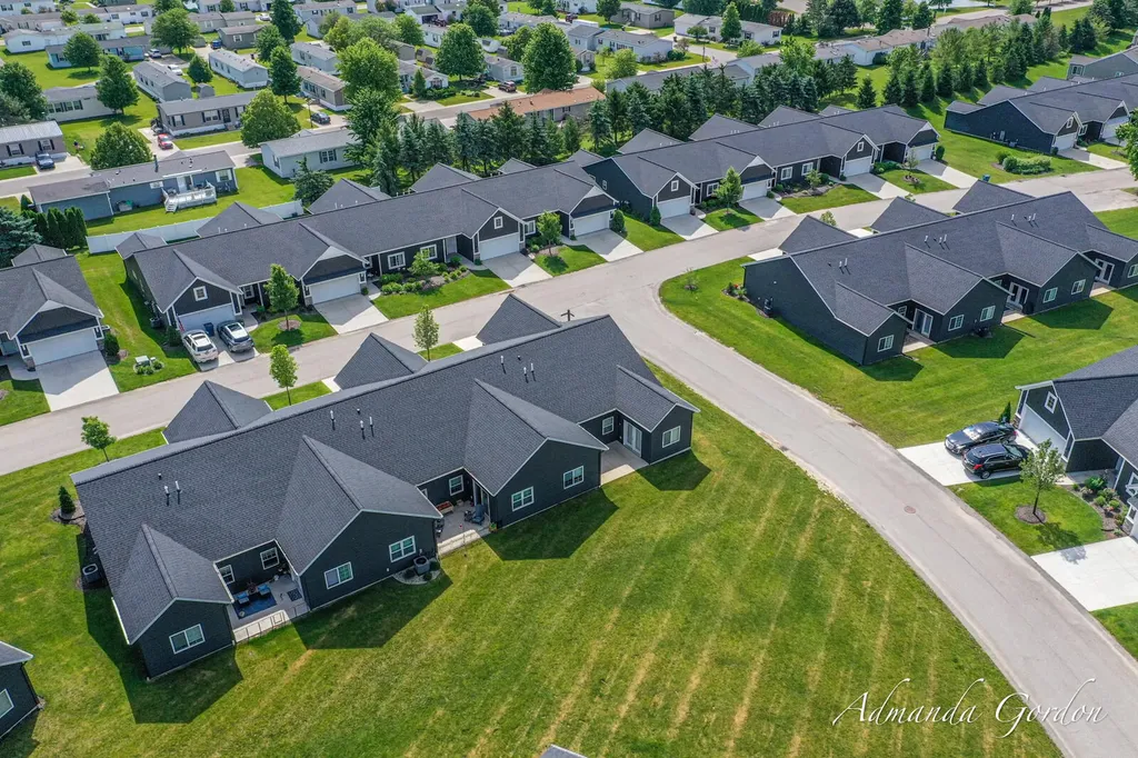 7483 Hardwood Street SE Caledonia Township MI 49316