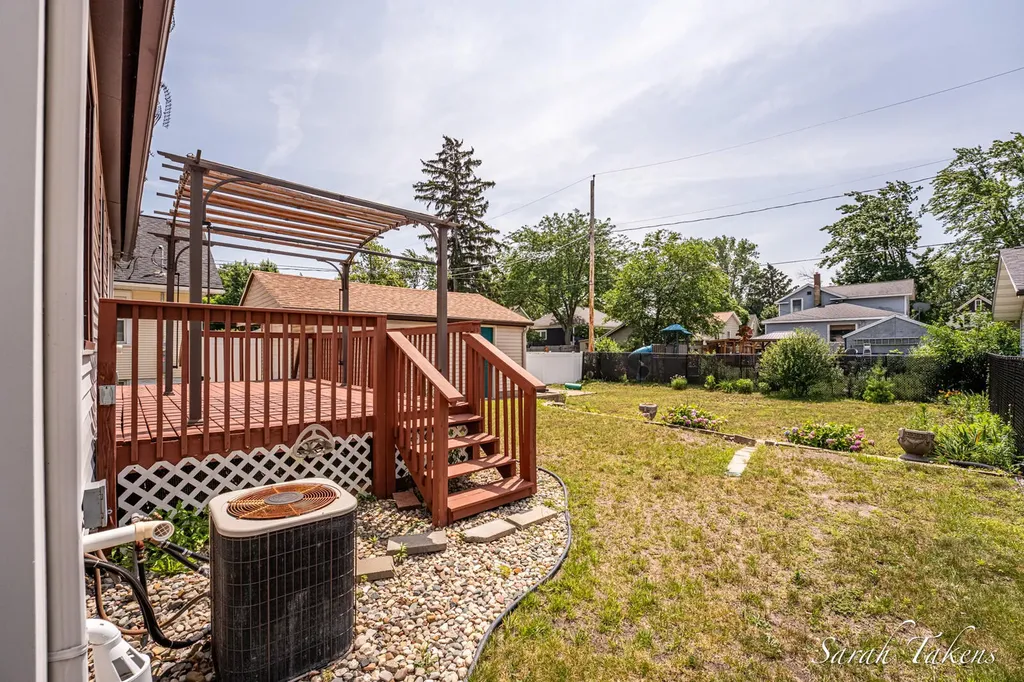 926 Franklin Avenue Grand Haven City MI 49417