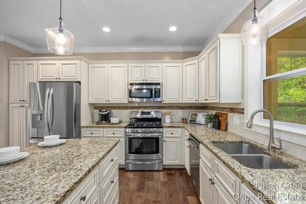 5050 Tiamo Lane NE Cannon Township MI 49341