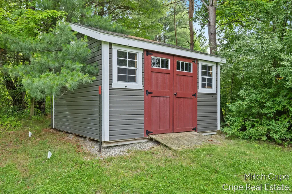 5050 Tiamo Lane NE Cannon Township MI 49341