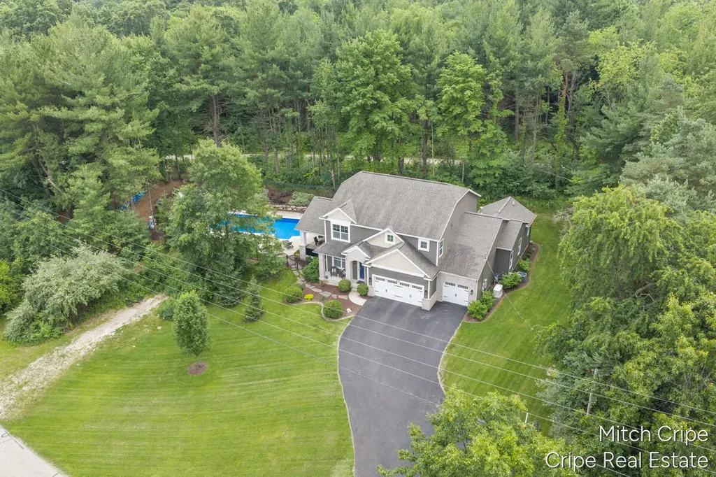5050 Tiamo Lane NE Cannon Township MI 49341