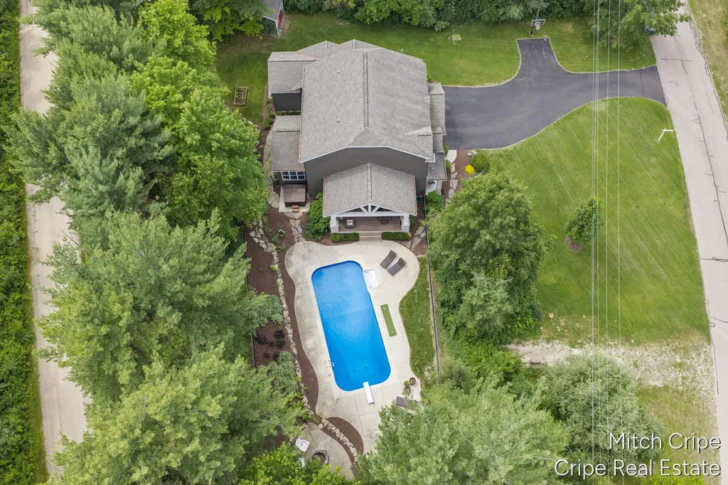 5050 Tiamo Lane NE Cannon Township MI 49341