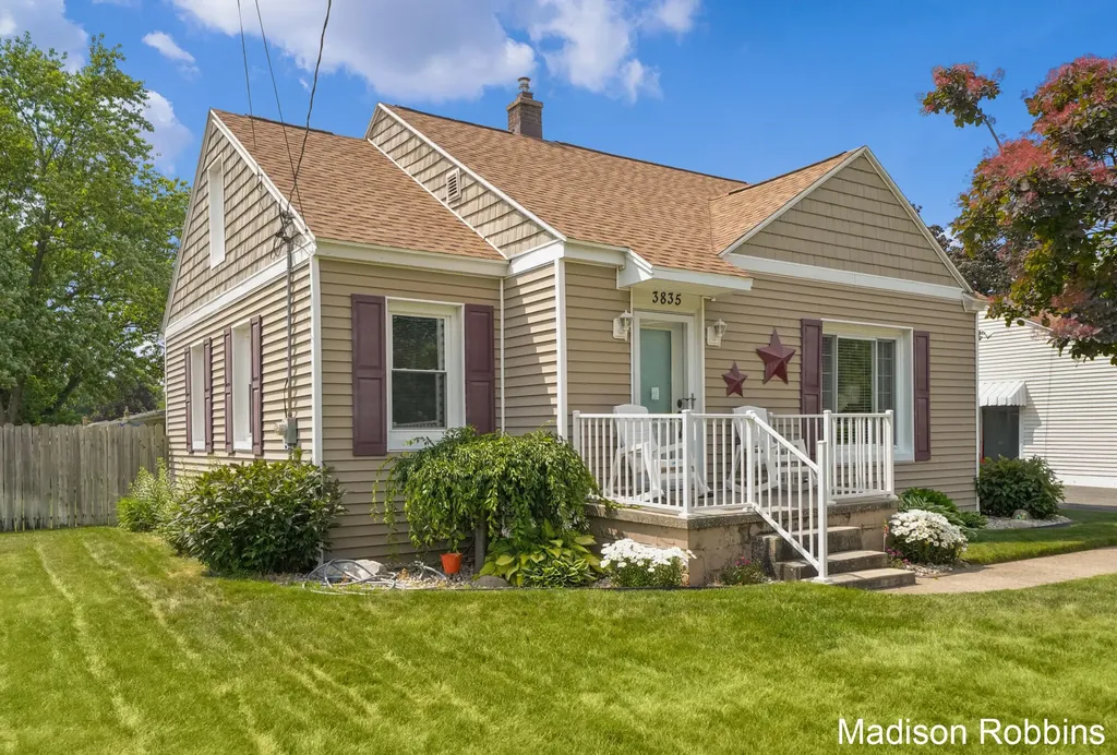 3835 Wilson Avenue SW Grandville City MI 49418