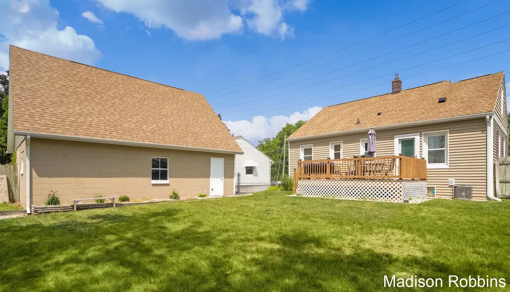 3835 Wilson Avenue SW Grandville City MI 49418