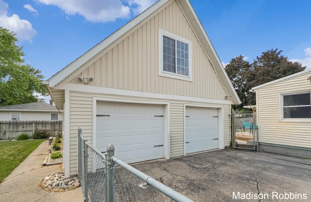 3835 Wilson Avenue SW Grandville City MI 49418