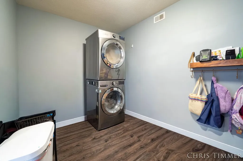1877 Sun Park Drive Zeeland Charter Township MI 49464