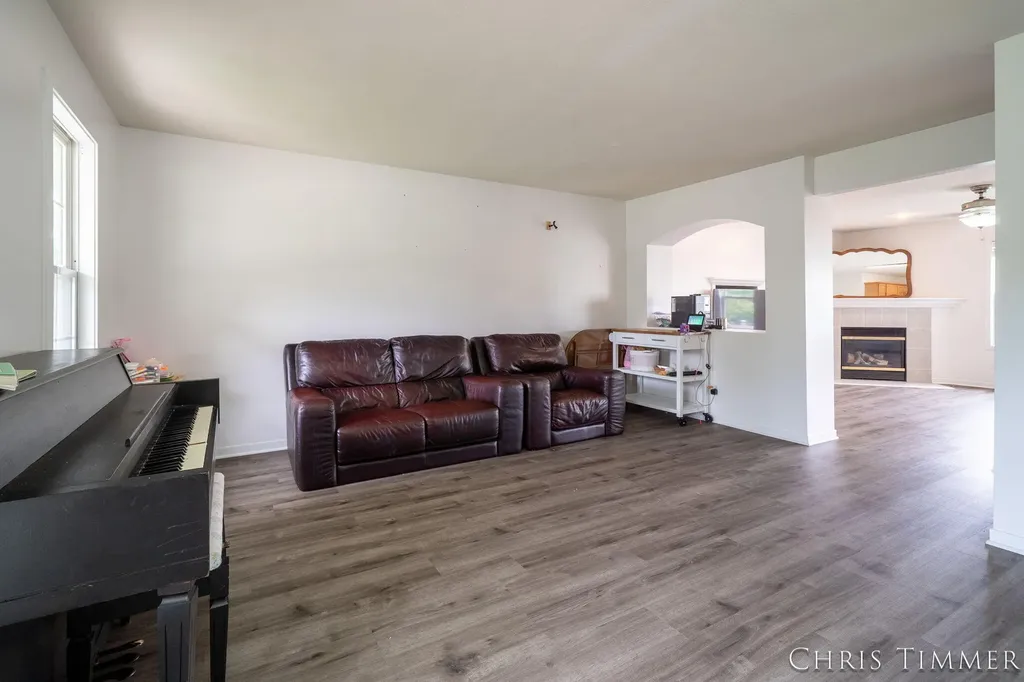 1877 Sun Park Drive Zeeland Charter Township MI 49464