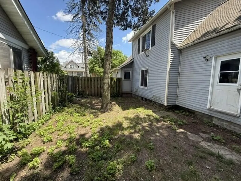 1335 Kalamazoo Avenue SE Grand Rapids City MI 49507