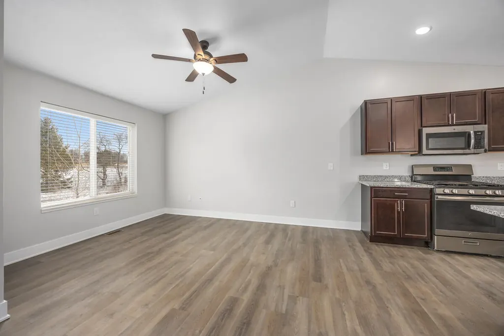 1368 S Village Circle Oshtemo Charter Township MI 49009