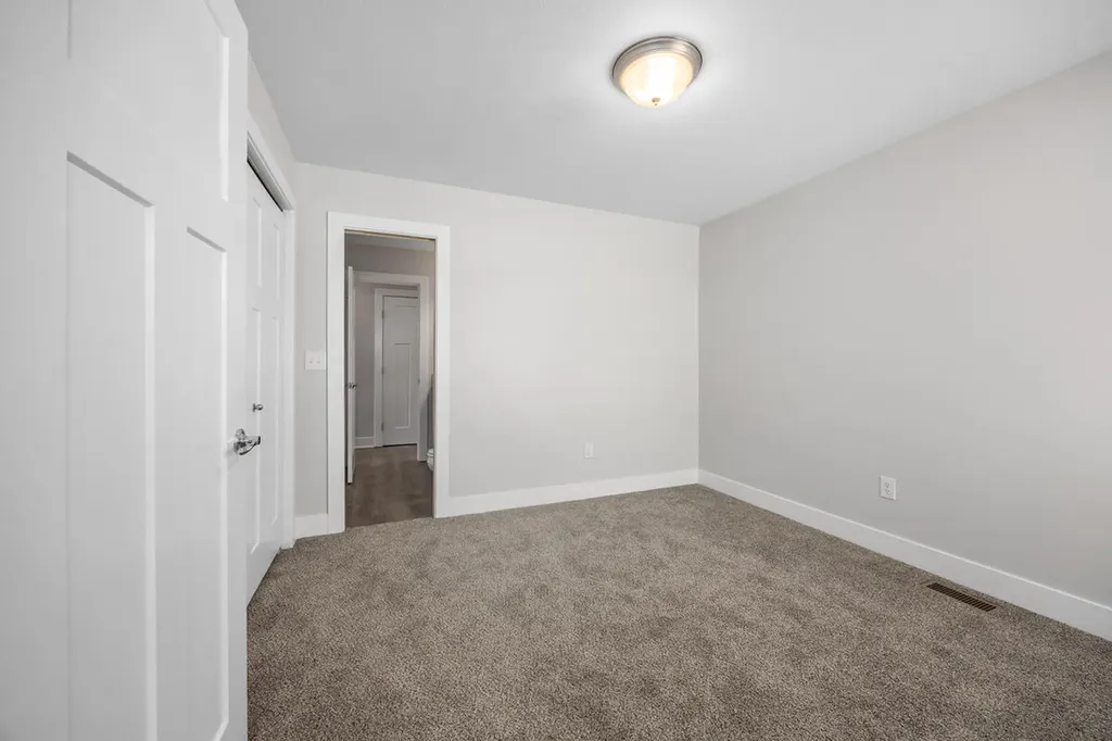1368 S Village Circle Oshtemo Charter Township MI 49009