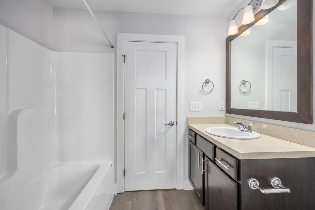 1368 S Village Circle Oshtemo Charter Township MI 49009