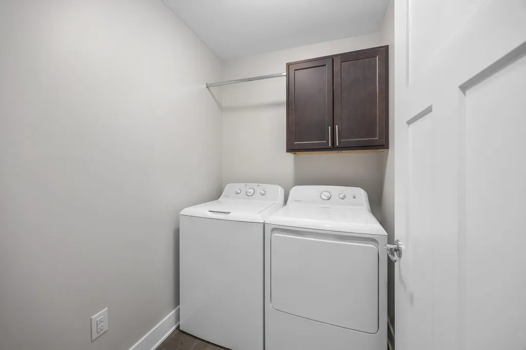 1368 S Village Circle Oshtemo Charter Township MI 49009