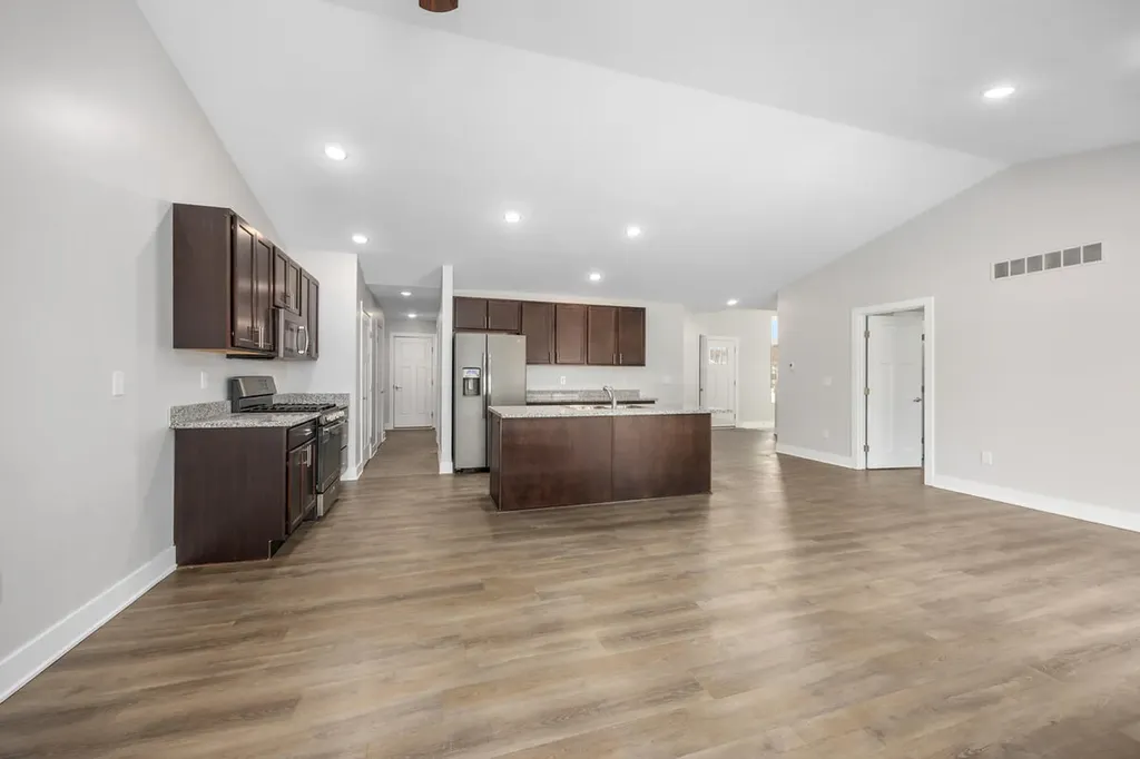 1368 S Village Circle Oshtemo Charter Township MI 49009