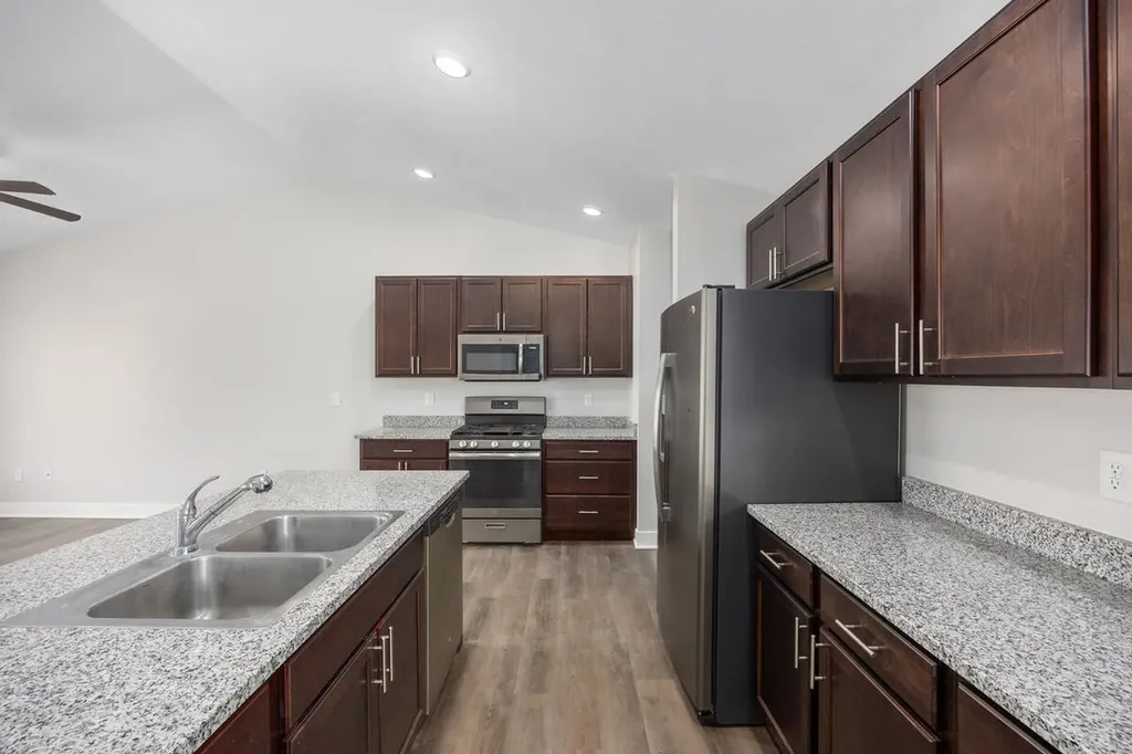1368 S Village Circle Oshtemo Charter Township MI 49009