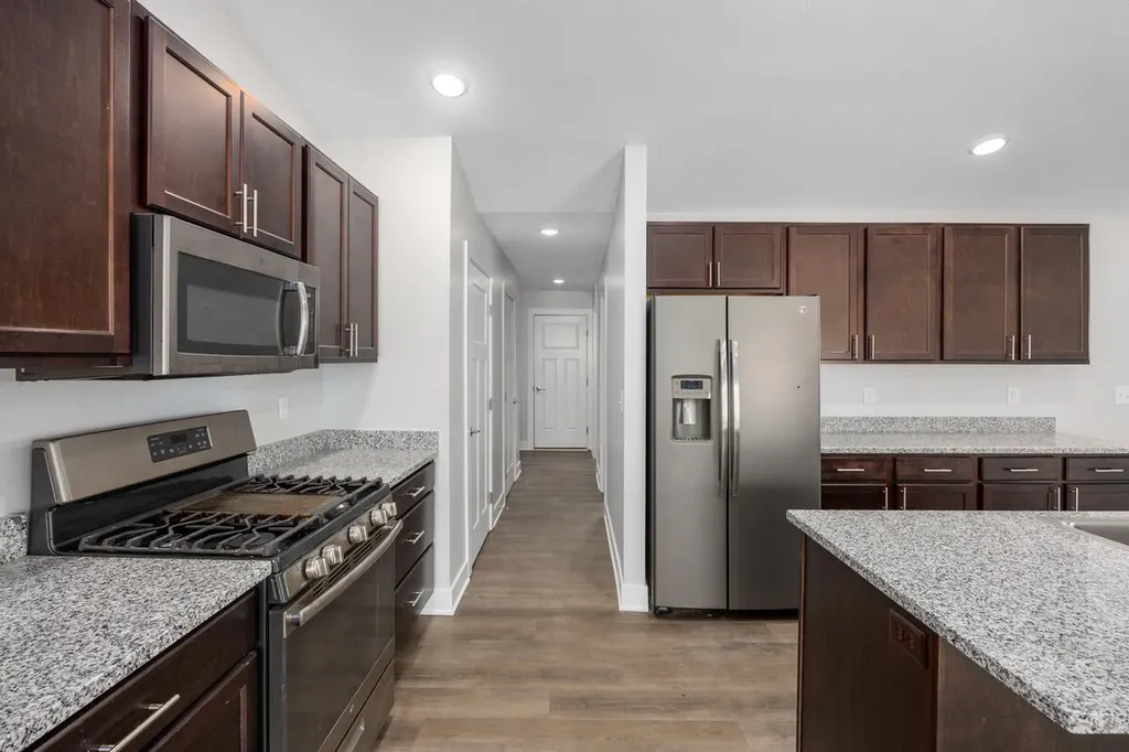 1368 S Village Circle Oshtemo Charter Township MI 49009