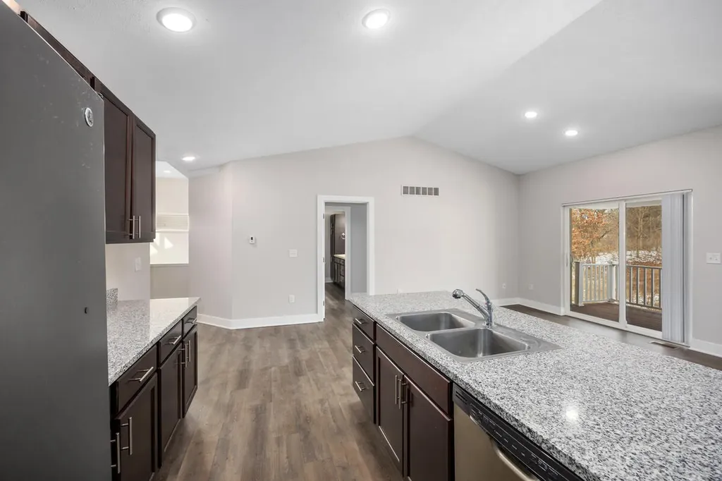 1368 S Village Circle Oshtemo Charter Township MI 49009
