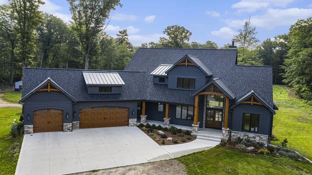 10894 Garfield Street Crockery Township MI 49404