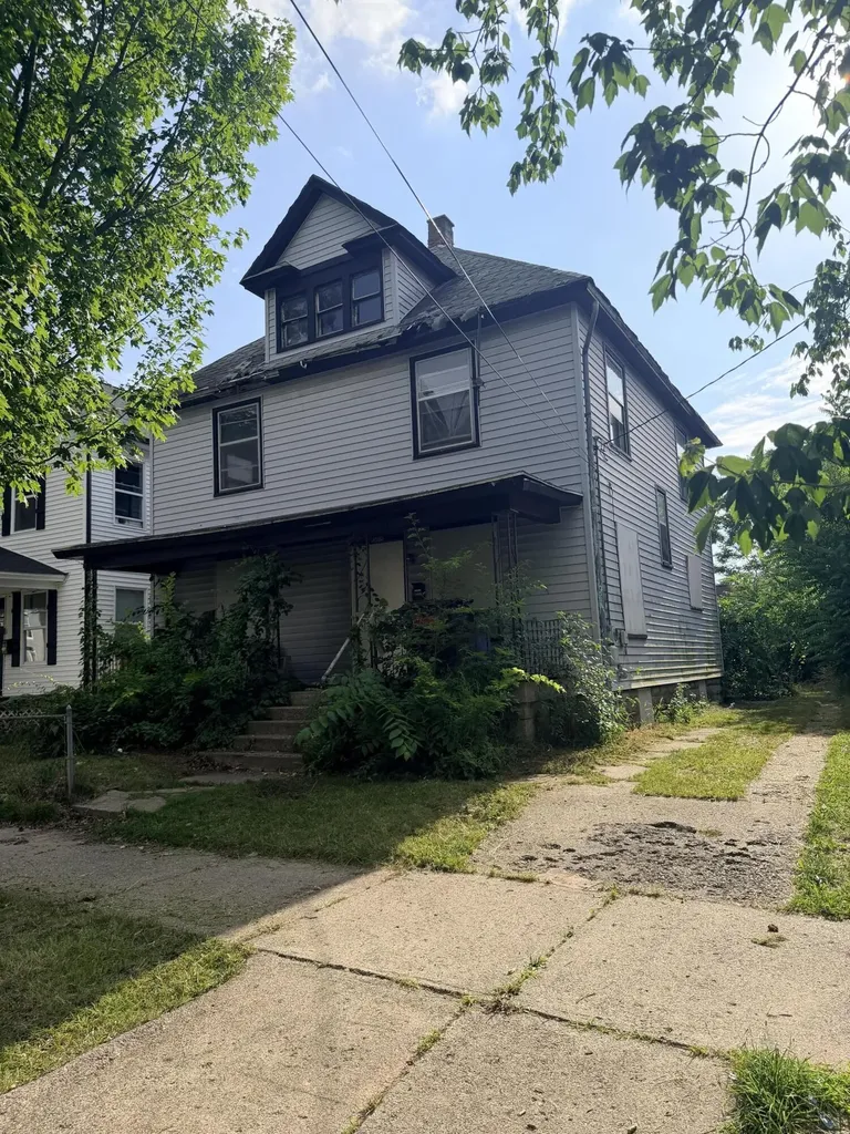 655 Dolbee Avenue SE Grand Rapids City MI 49506