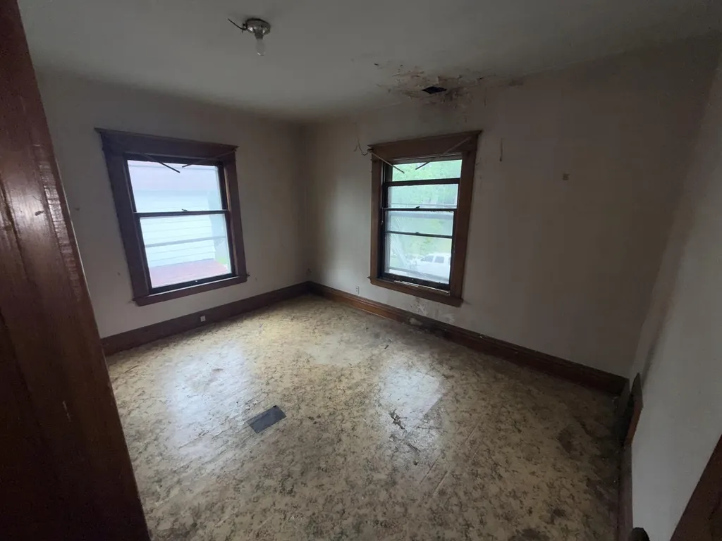655 Dolbee Avenue SE Grand Rapids City MI 49506