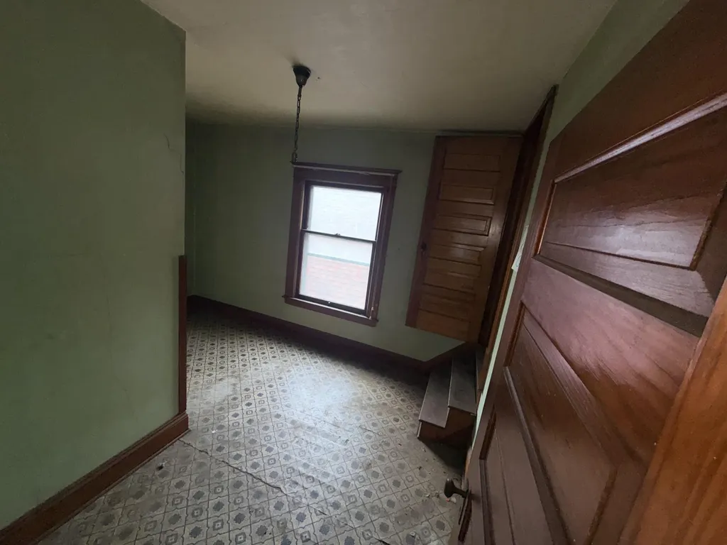 655 Dolbee Avenue SE Grand Rapids City MI 49506