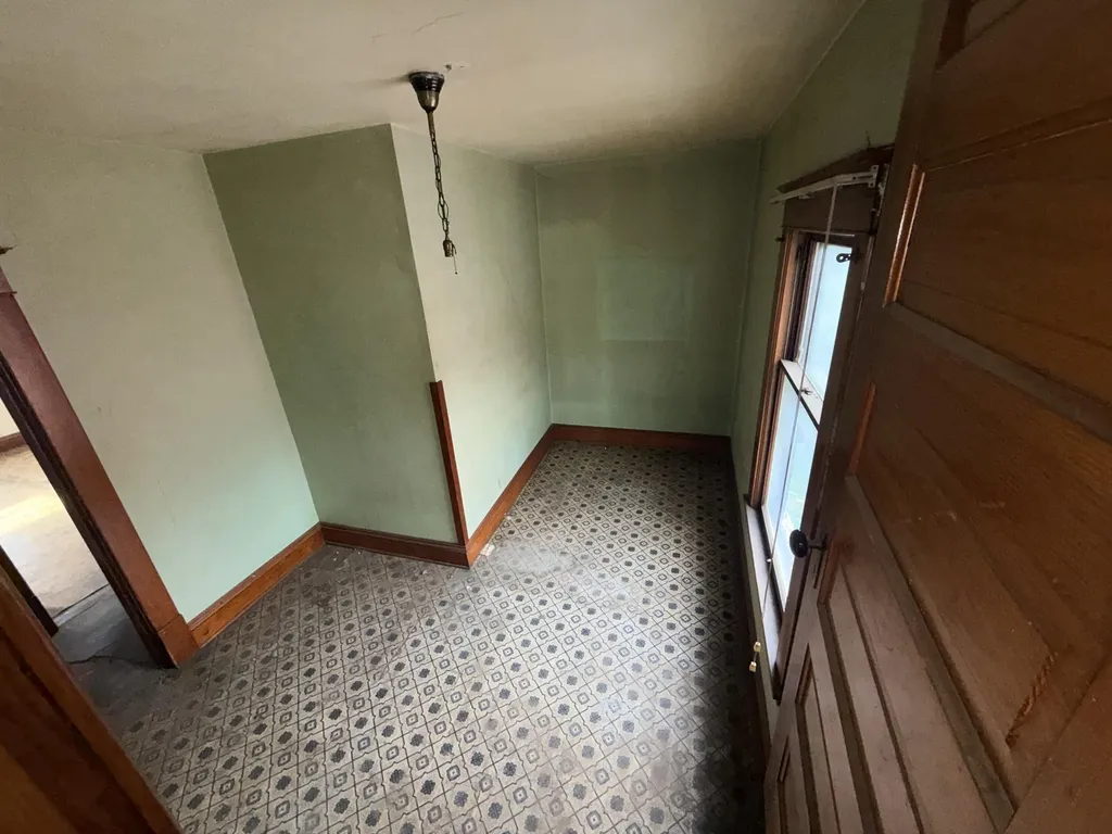 655 Dolbee Avenue SE Grand Rapids City MI 49506