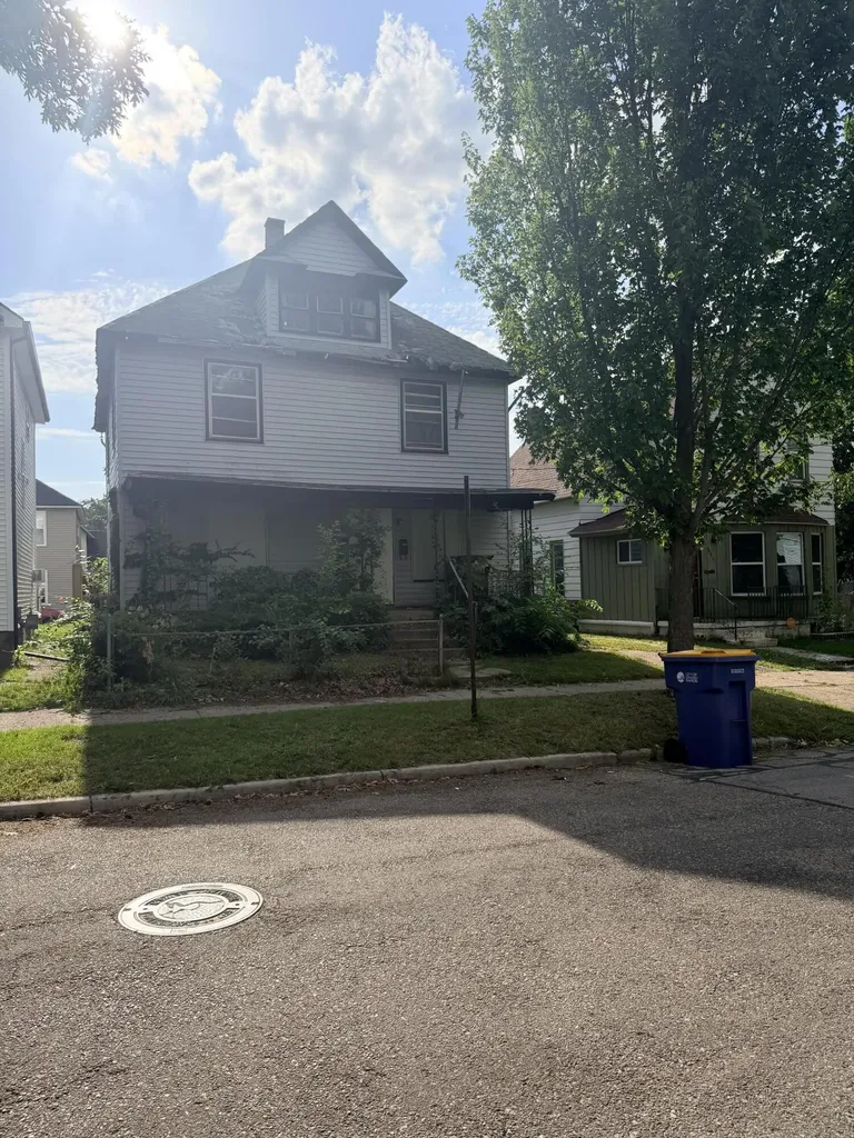 655 Dolbee Avenue SE Grand Rapids City MI 49506