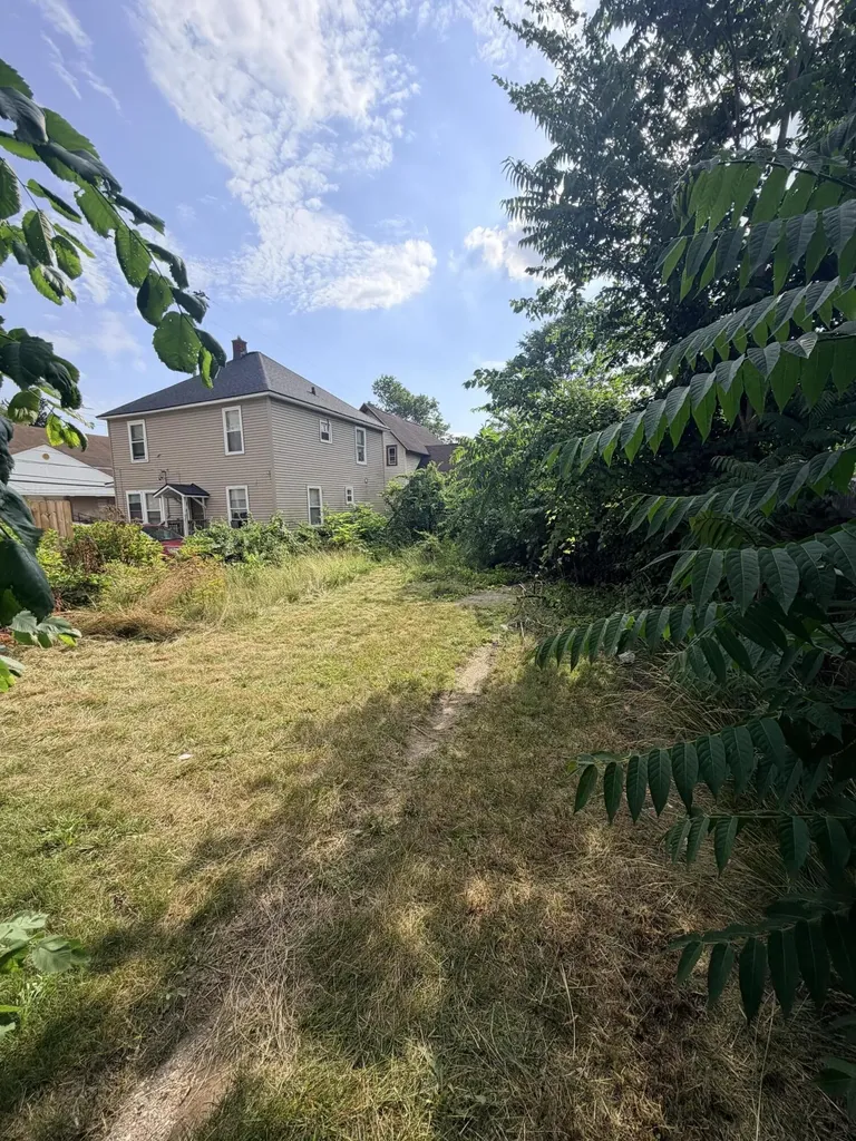 655 Dolbee Avenue SE Grand Rapids City MI 49506