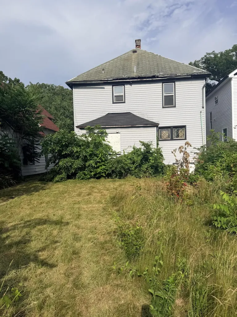 655 Dolbee Avenue SE Grand Rapids City MI 49506