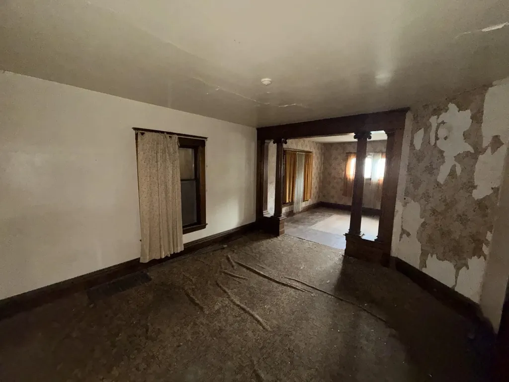 655 Dolbee Avenue SE Grand Rapids City MI 49506