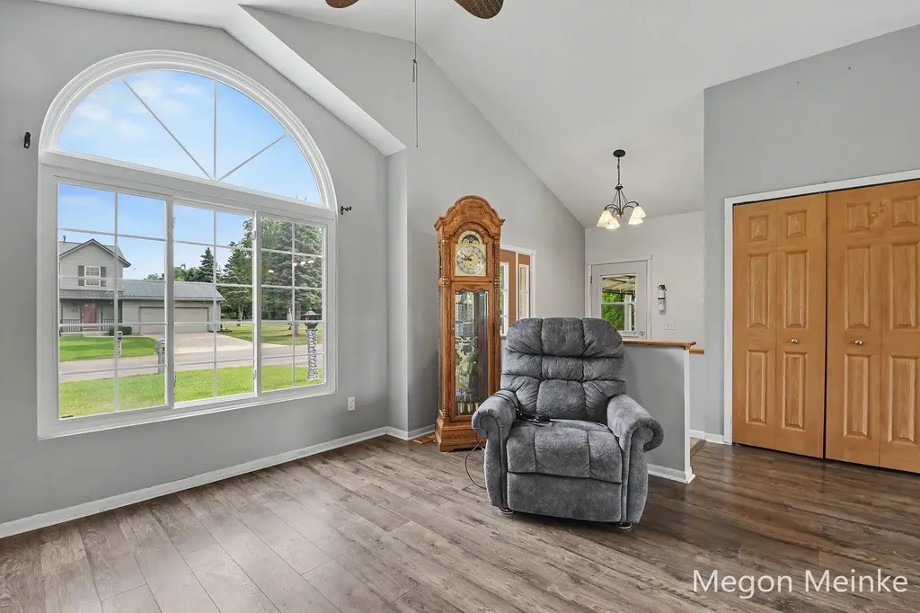105 Pineview Drive Belding City MI 48809