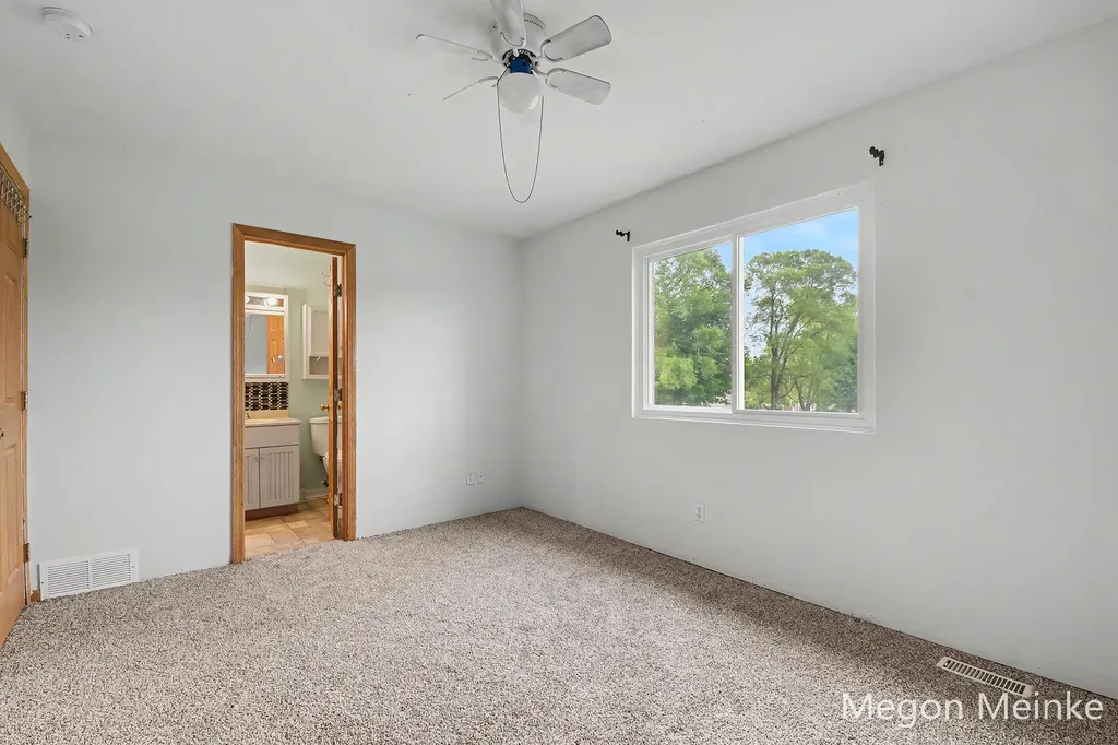 105 Pineview Drive Belding City MI 48809