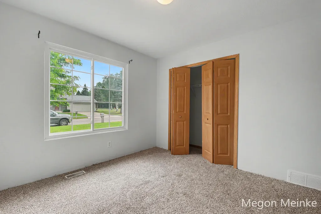 105 Pineview Drive Belding City MI 48809