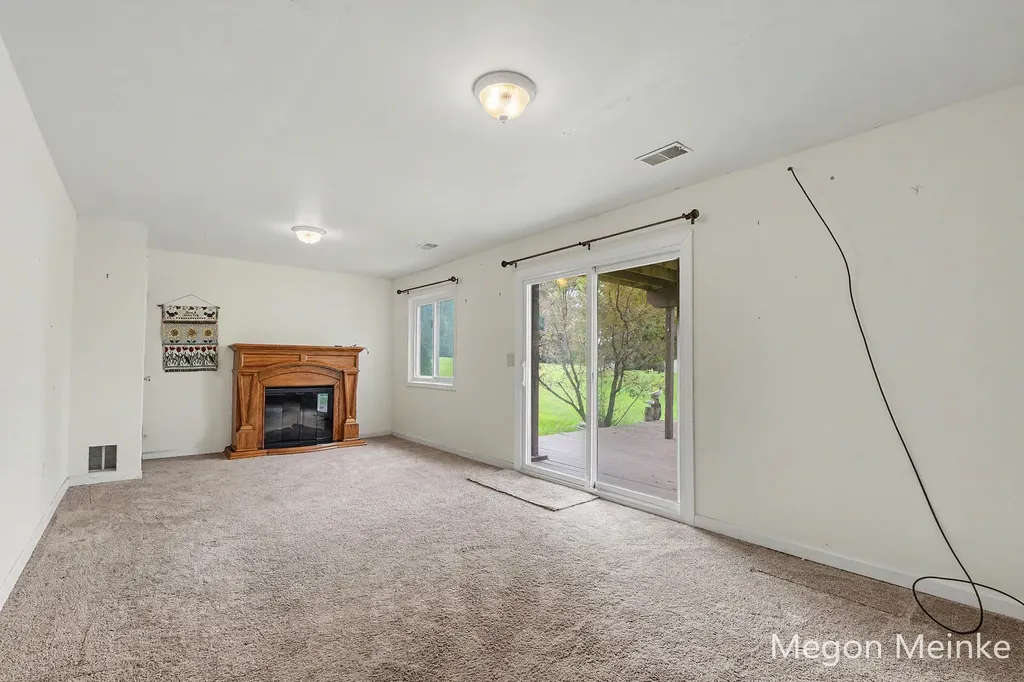 105 Pineview Drive Belding City MI 48809