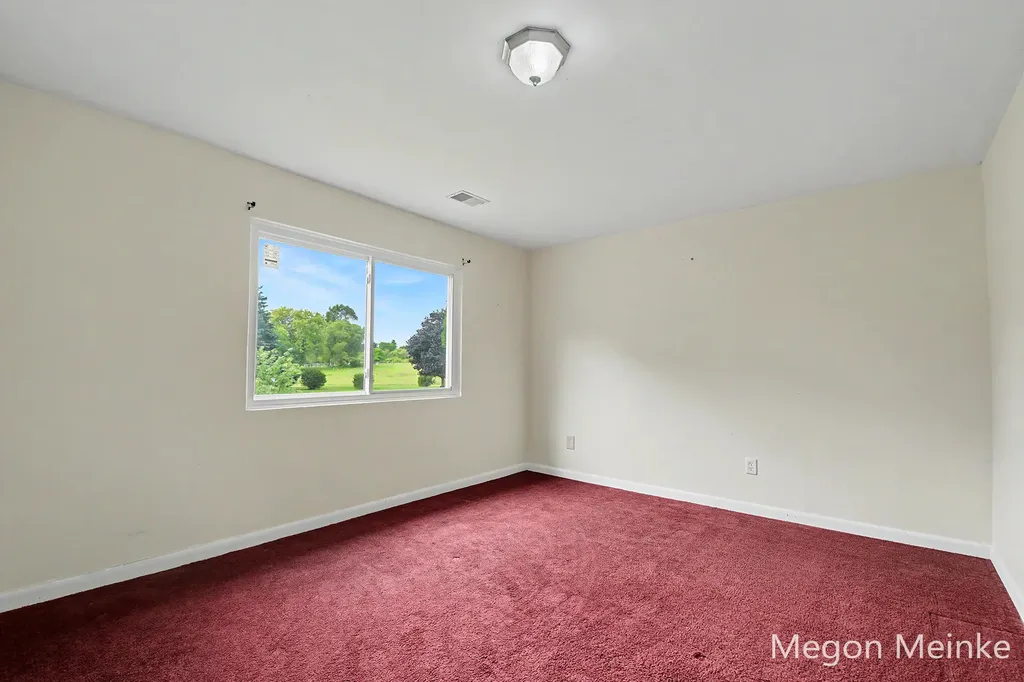 105 Pineview Drive Belding City MI 48809