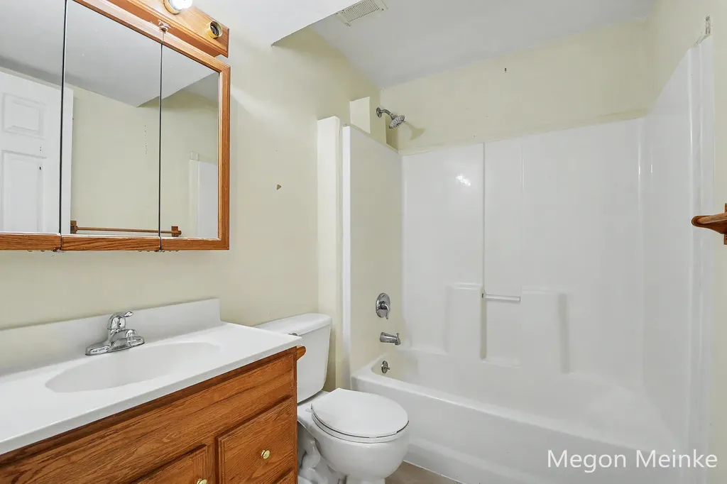 105 Pineview Drive Belding City MI 48809