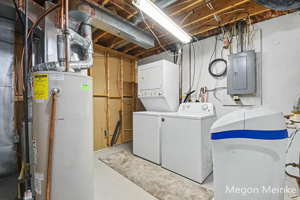 105 Pineview Drive Belding City MI 48809
