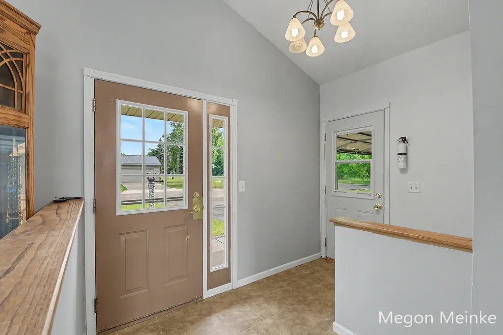 105 Pineview Drive Belding City MI 48809