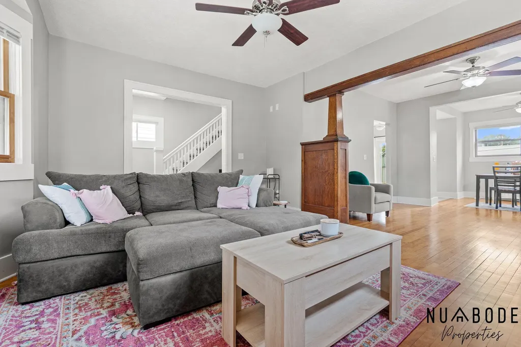 933 Crescent Street NE Grand Rapids City MI 49503
