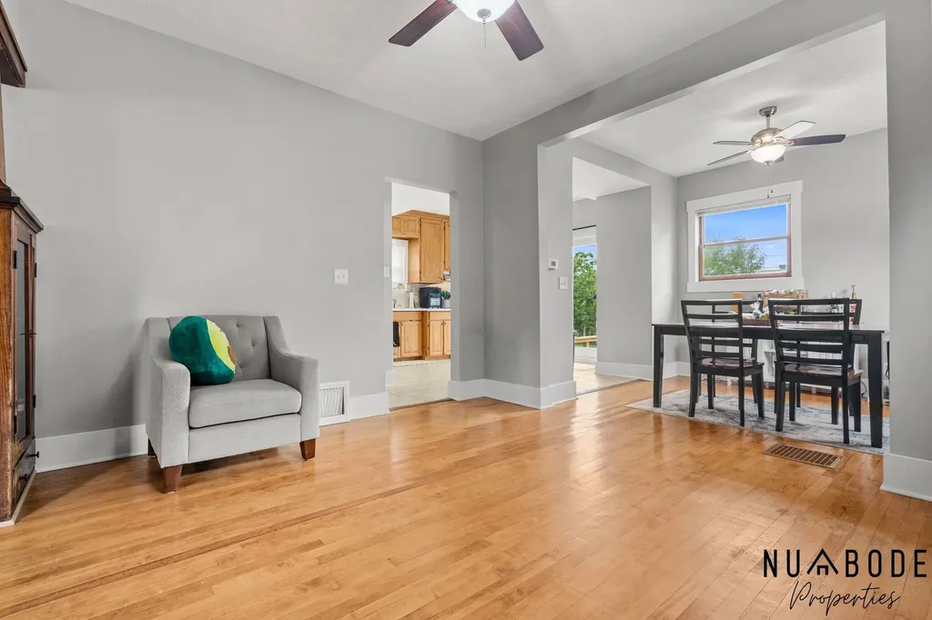 933 Crescent Street NE Grand Rapids City MI 49503