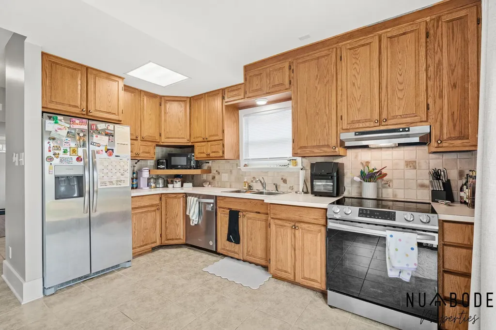 933 Crescent Street NE Grand Rapids City MI 49503