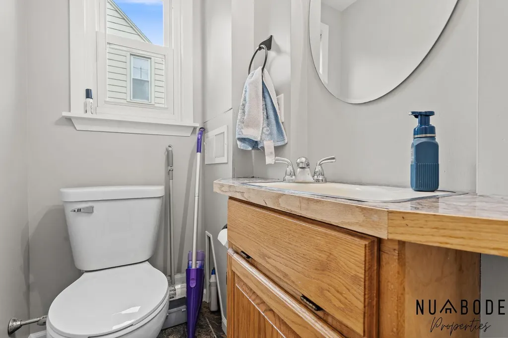 933 Crescent Street NE Grand Rapids City MI 49503