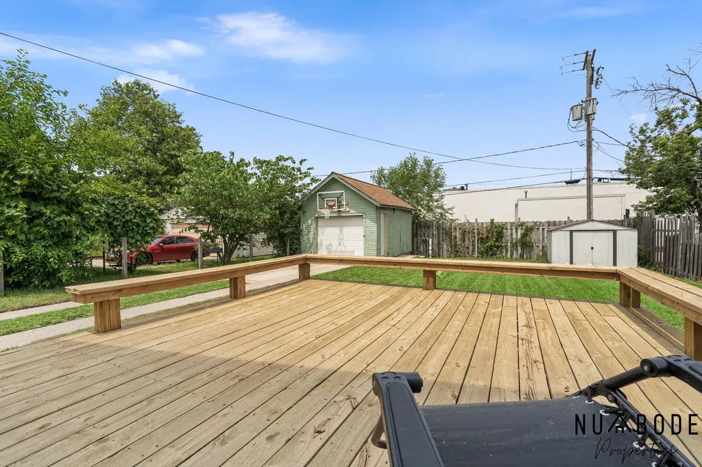 933 Crescent Street NE Grand Rapids City MI 49503