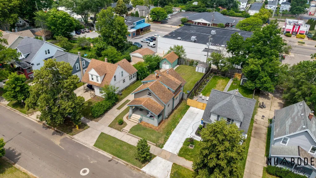933 Crescent Street NE Grand Rapids City MI 49503