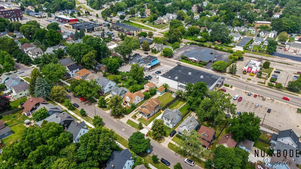 933 Crescent Street NE Grand Rapids City MI 49503