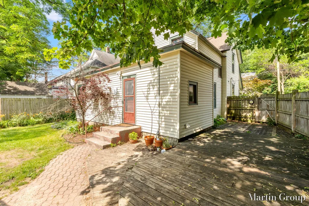 100 Luton Avenue SE Grand Rapids City MI 49506